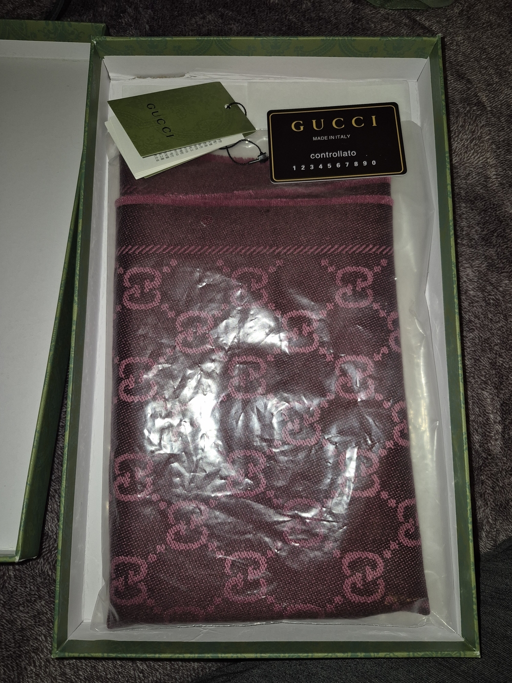 Gucci Women's GG Jacquard Scarf - Burgundy and Pink